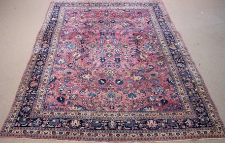 ANTIQUE ROOM SIZE ORIENTAL RUG.