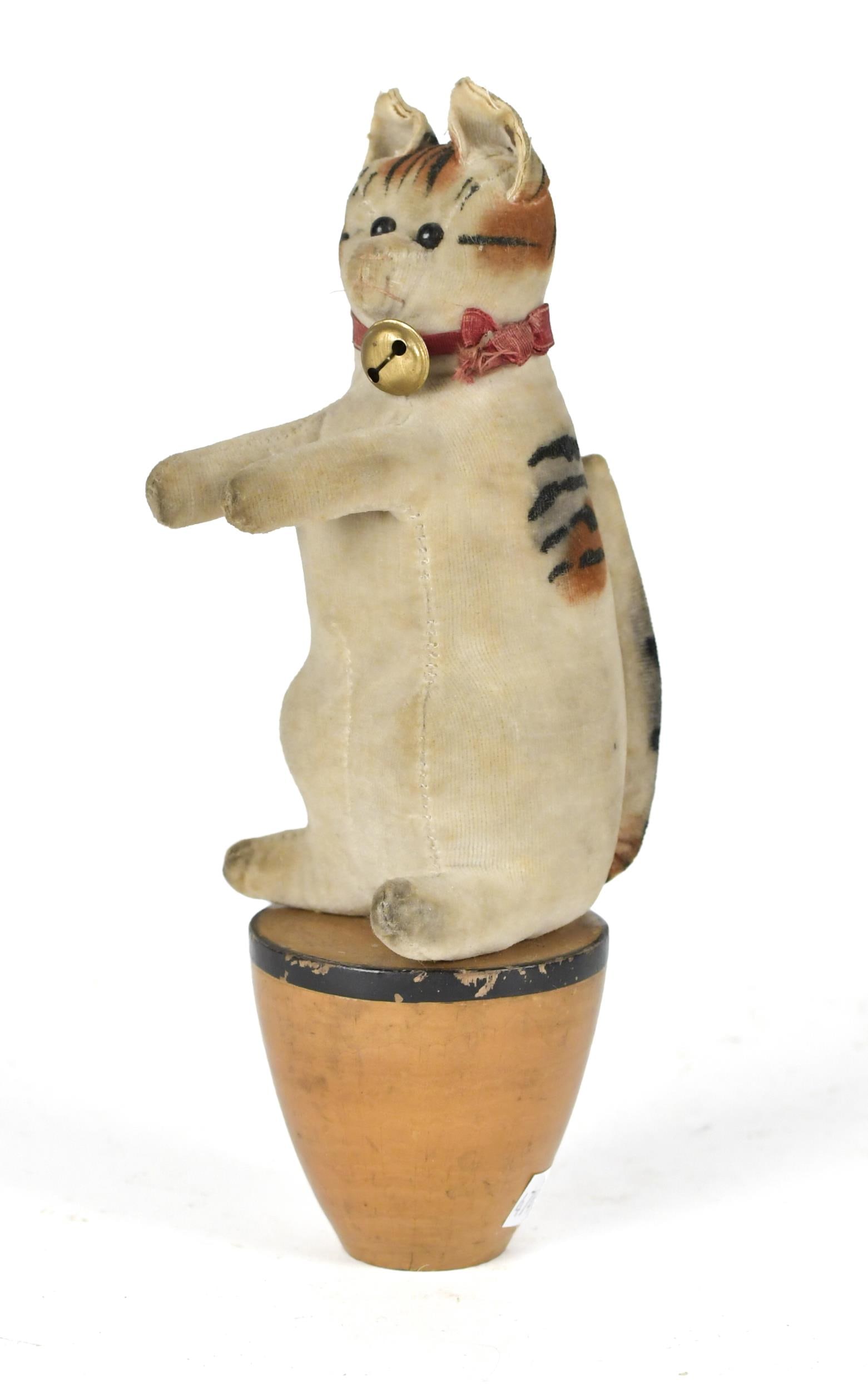 ANTIQUE STEIFF CAT SKITTLE FIGURE WITH BLANK BUTTON. (1 of 7)