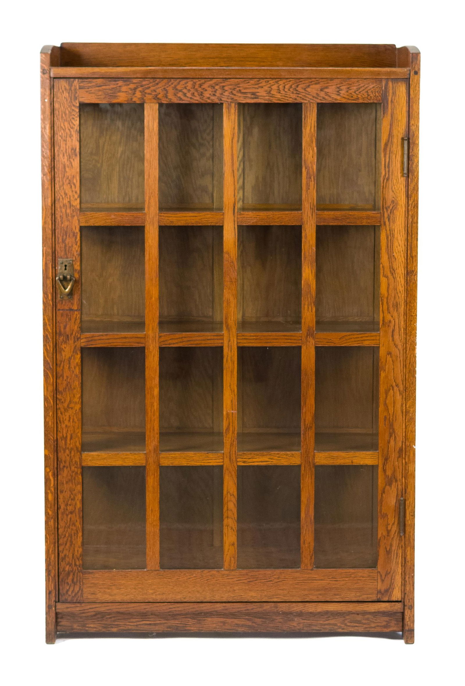 ANTIQUE GUSTAV STICKLEY MISSION OAK CHINA CABINET. (1 of 12)