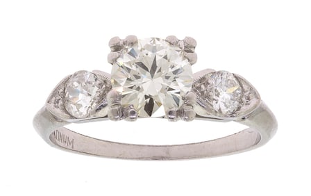 VINTAGE PLATINUM .90 CT. DIAMOND ENGAGEMENT RING.