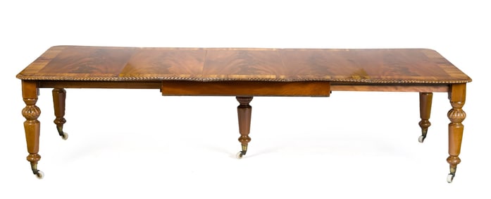 FINE 19TH C. MAHOGANY ENGLISH MAHOGANY DINING TABLE.