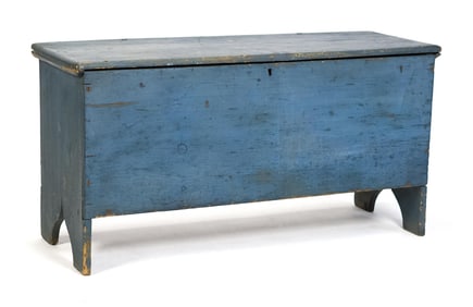 LATE 18TH C. BLUE PAINTED BLANKET BOX.