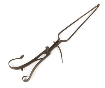 18TH C. IRON PIPE TONGS.