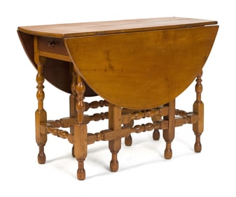 ANTIQUE WM & MARY STYLE TIGER MAPLE TABLE.