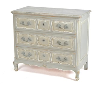 20TH C. FRENCH LOUIS XV STYLE CHEST.