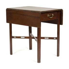 18TH C. MAHOGANY PEMBROKE TABLE.