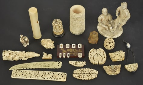 ANTIQUE JAPANESE MEIJI CARVING, 22 PCS.