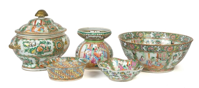 ANTIQUE CHINESE ROSE MEDALLION, 5PCS.