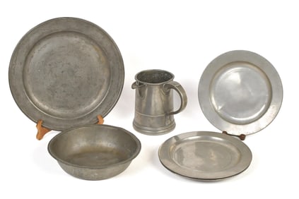 EARLY PEWTER PLATES AND MEASURES, 7 PCS.
