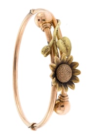 ANTIQUE 14K TRI-GOLD SUNFLOWER HINGED BANGLE.