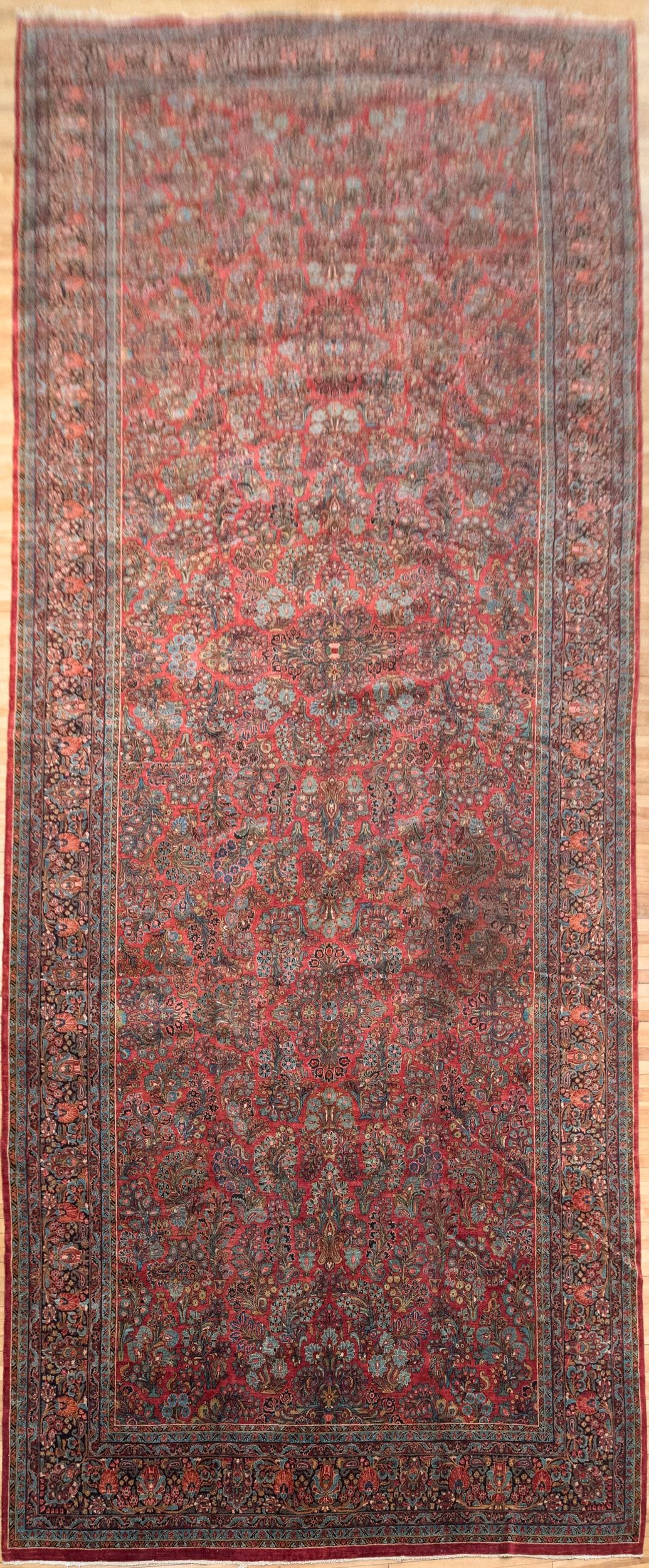 FINE VINTAGE PALACE SIZE SAROUK ORIENTAL RUG. (1 of 7)