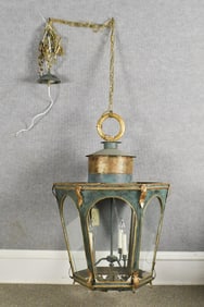 GRAND VINTAGE TIN & BRASS HANGING LANTERN.