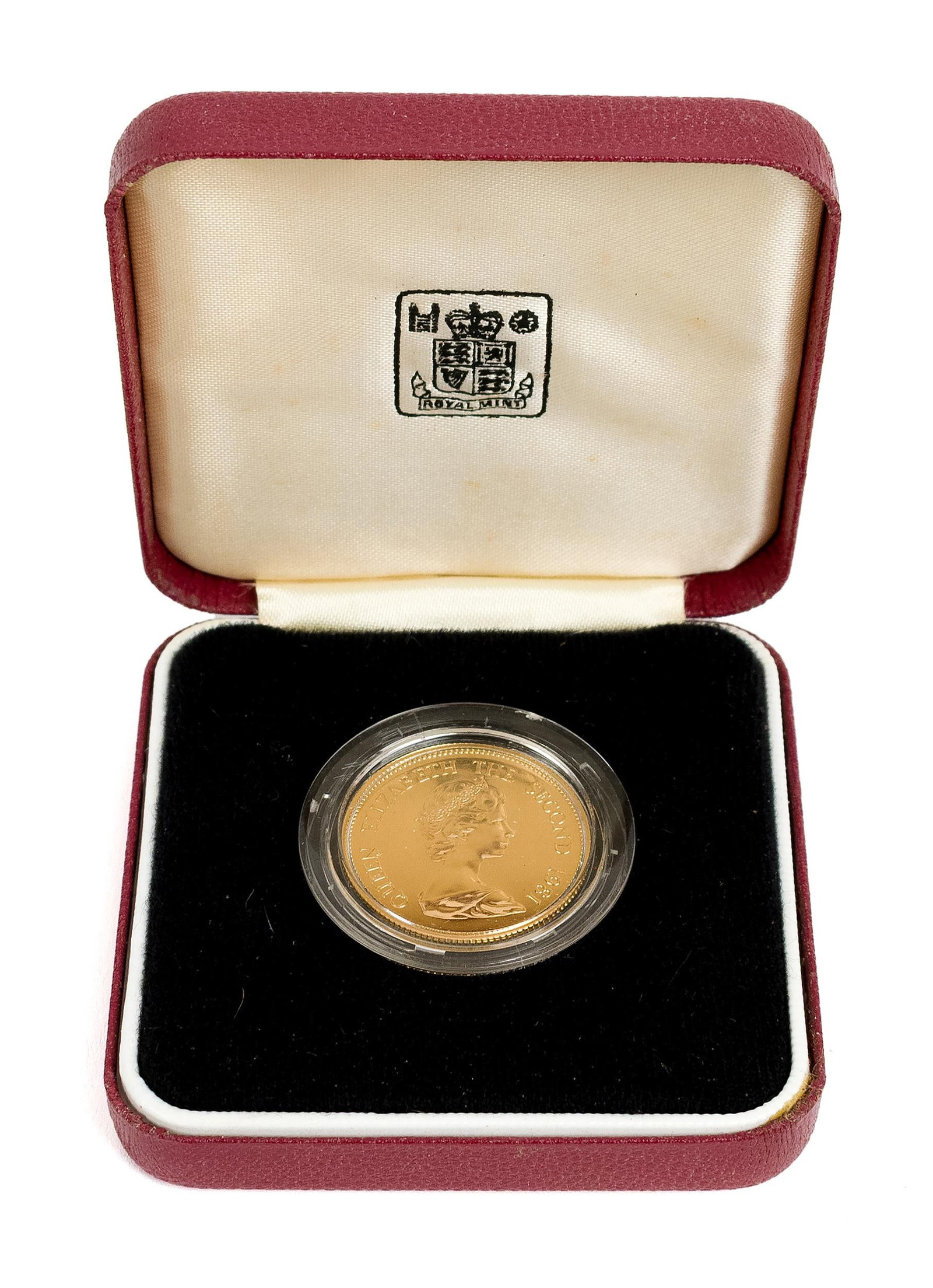 1981 HONG KONG $1000.00 GOLD COIN IN PROOF.: A 1981 Hong Kong $1,000.00 dollar gold coin in proof.