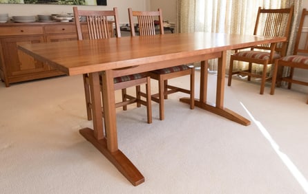 STICKLEY CHERRY EXTENDING DINING TABLE.