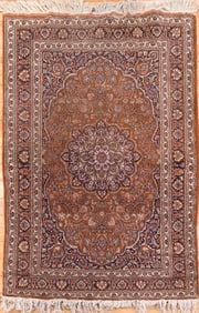 VINTAGE ORIENTAL SCATTER RUG.