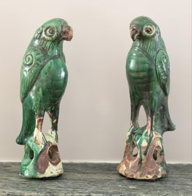 PR. 19TH C. CHINESE CERAMIC PARROTS.