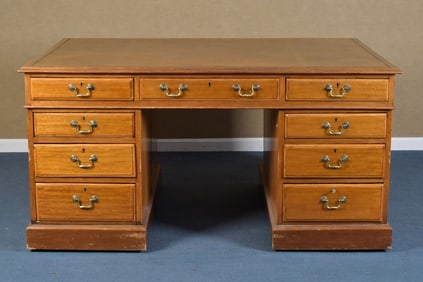 ANTIQUE GEORGIAN STYLE MAHOGANY PARTNERS DESK.