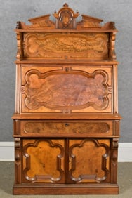 LATE 19TH C. RENAISSANCE REVIVAL WALNUT DESK.