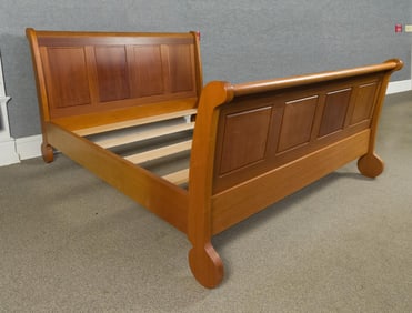 RICHARD STEELE KING SIZE MAHOGANY BED.
