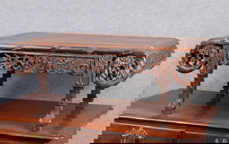 ANTIQUE ROSEWOOD CHINESE LOW TABLE.