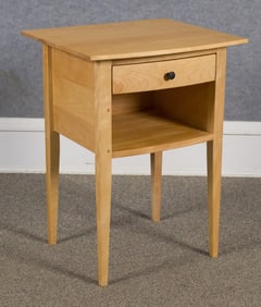 POMPANOOSUC MILLS MAPLE SIDE TABLE.