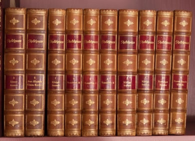 ANTIQUE LEATHER BOUND WORKS OF SHAKESPEARE, 8 VOLS.