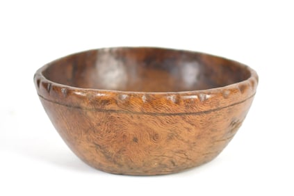 EARLY 18TH C. BURL WOOD BOWL.