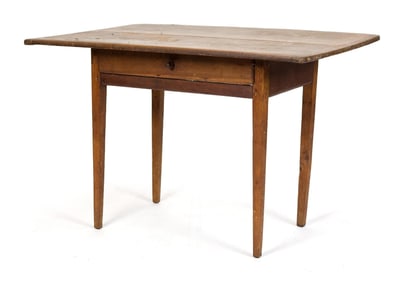 19TH C. COUNTRY HEPPLEWHITE TAVERN TABLE.