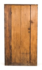EARLY 19TH C. PRIMITIVE COUNTY FLOOR CUPBOARD.