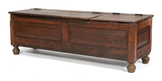 ANTIQUE 19TH C. LIFT TOP GRAIN BOX.