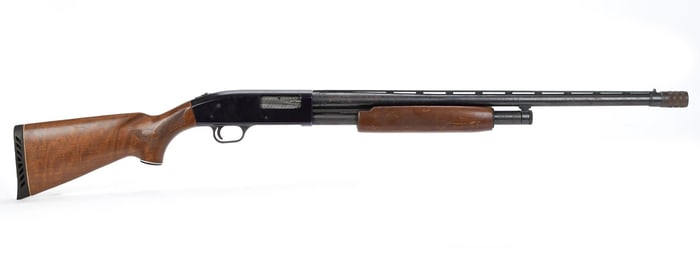 WESTERN AUTO 12 GAUGE PUMP ACTION SHOTGUN.