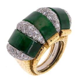 DAVID WEBB 18K GOLD & PLATINUM JADE & DIAMOND RING.