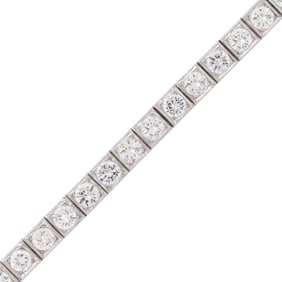 VINTAGE14 CT. TW. DIAMOND LINE PLATINUM BRACELET.