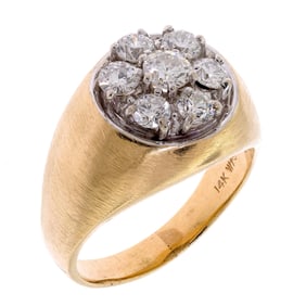 GENTS 14K GOLD 1.75 CT. TW. DIAMOND CLUSTER RING.