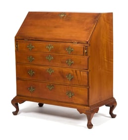 18TH C. NH QA MAPLE SLANT LID DESK.