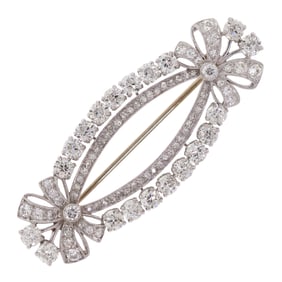 EDWARDIAN PLATINUM DIAMOND BAR PIN.
