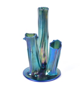 STEUBEN BLUE AURENE VASE.