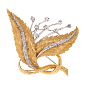 VINTAGE 18K GOLD & DIAMOND LEAF PIN.