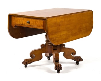 19TH C. CLASSICAL TIGER MAPLE BREAKFAST TABLE.