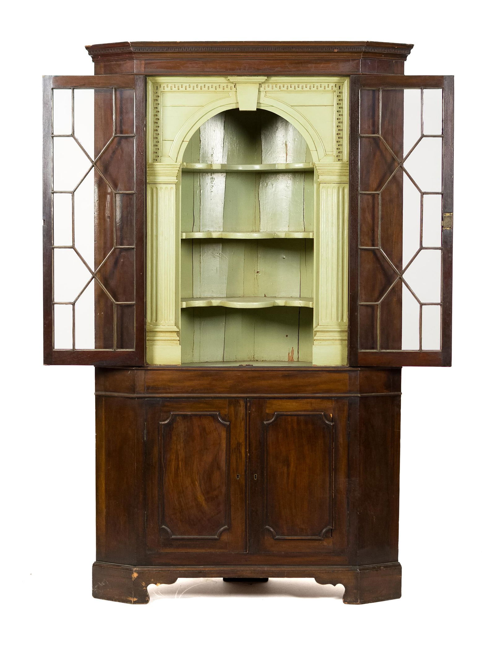 18TH C. CHIPPENDALE ARCHITECTURAL CORNER CUPBOARD. (1 of 12)
