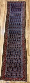 ANTIQUE ORIENTAL HALL RUNNER RUG.
