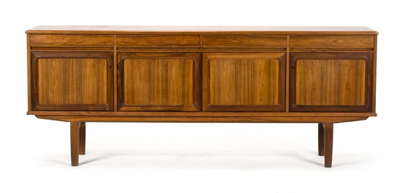 GOOD VINTAGE DANISH ROSEWOOD BUFFET.