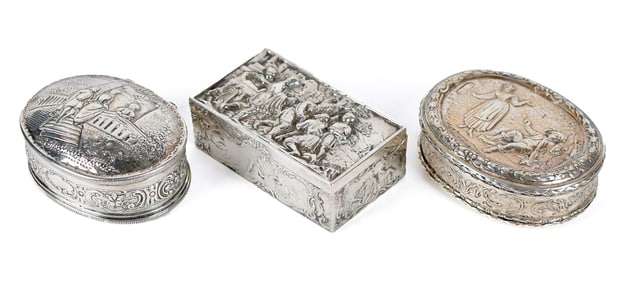 THREE ANTIQUE CONTINENTAL SILVER BOXES.
