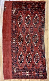 ANTIQUE TURKOMEN SCATTER RUG.