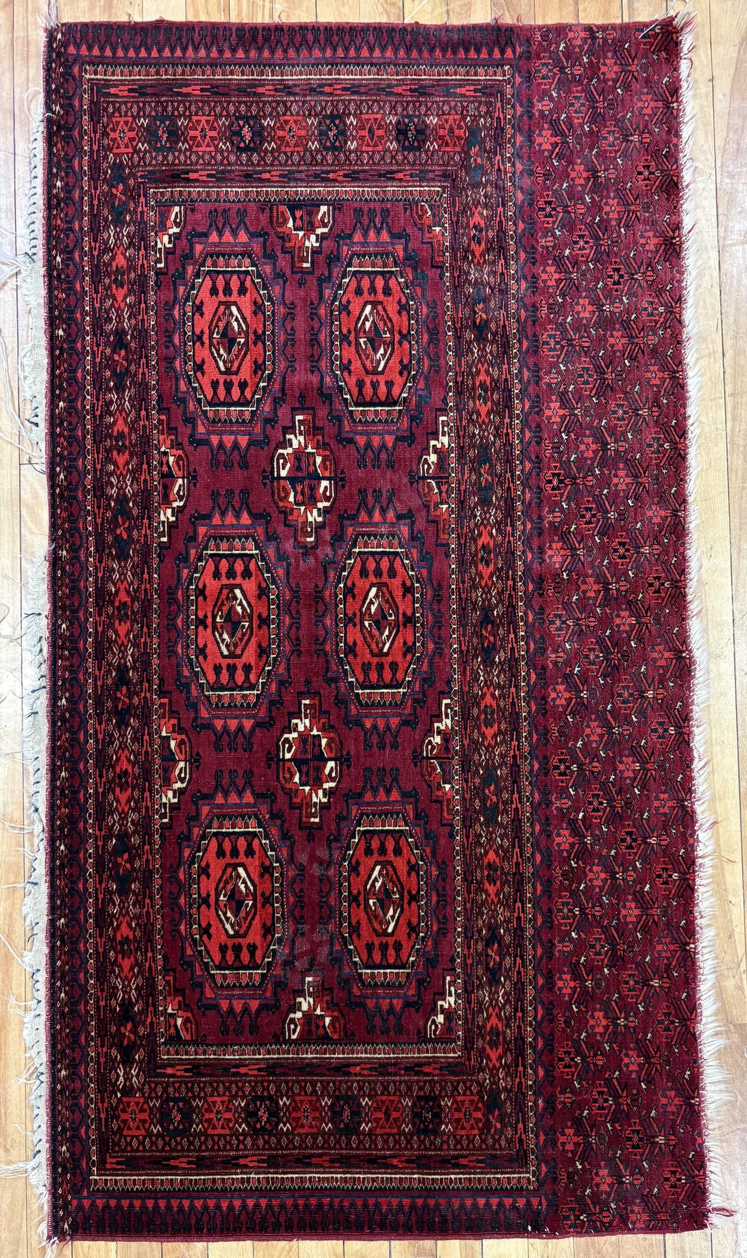 ANTIQUE TURKOMEN SCATTER RUG. (1 of 4)