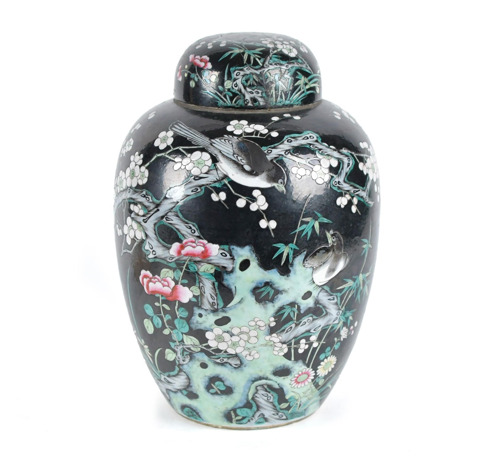 ANTIQUE CHINESE FAMILLE NOIR COVERED JAR. (1 of 12)