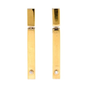18K GOLD MATCH STICK DANGLE DIAMOND EARRINGS.