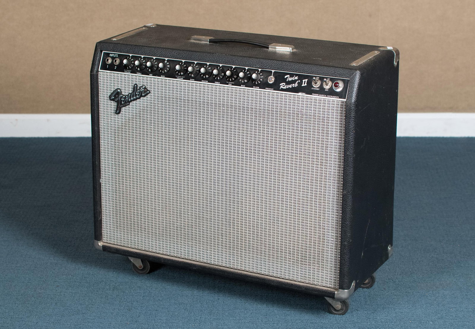 1983/1984 FENDER TWIN REVERB II TUBE AMPLIFIER. (1 of 12)
