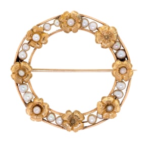 ANTIQUE 14K GOLD FLORAL PEARL CIRCLE PIN.