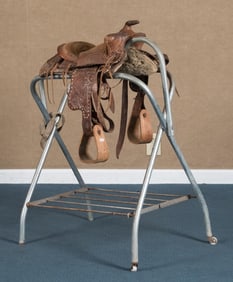 SIMCO WESTERN YOUTH SIZE SADDLE.